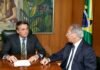 Bolsonaro prorroga novamente programa de redução de salários e jornada