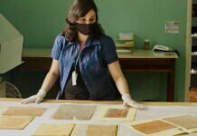 Historiadora apresenta em vídeo coleção de autógrafos do fundador do Museu